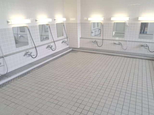 シャワールーム